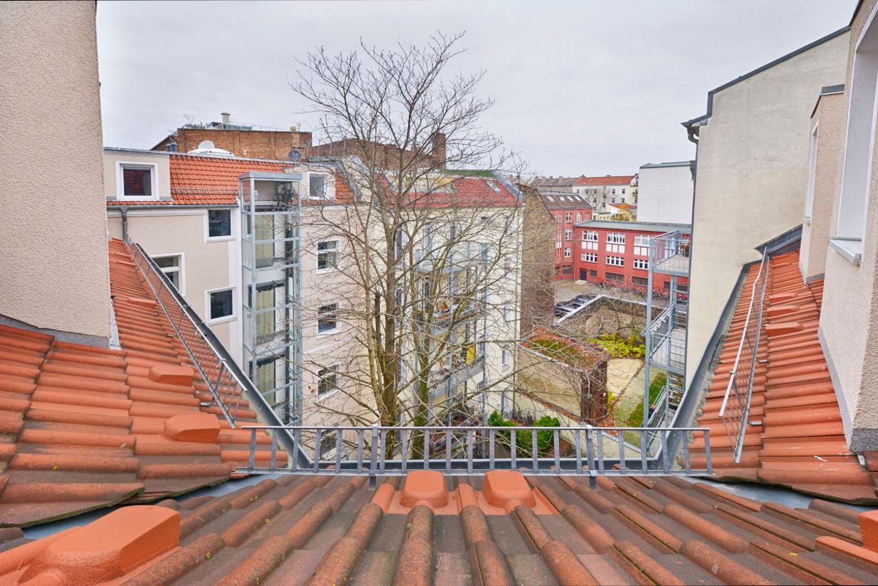 SERVICED APARTMENT: Newly renovated Rooftop apartment for 4 in Berlin Prenzlauer Berg
