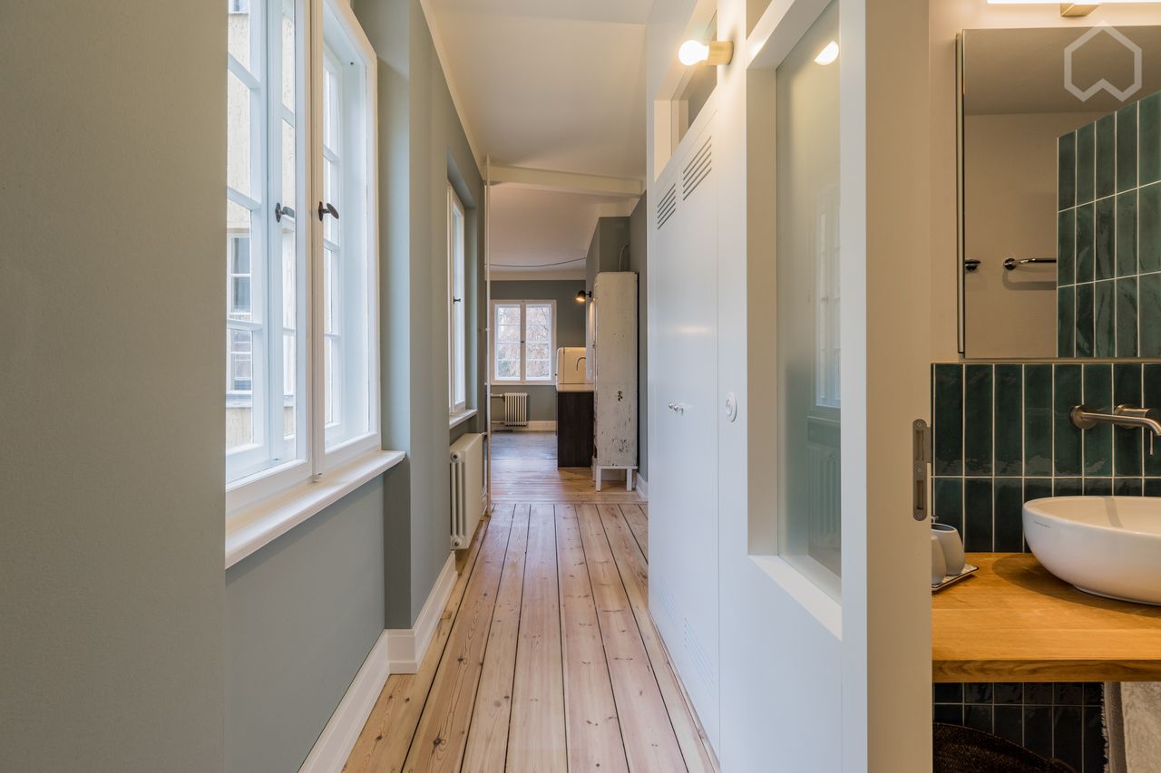 Beautifully renovated and spacious flat in quiet and central neighbourhoud in Charlottenburg