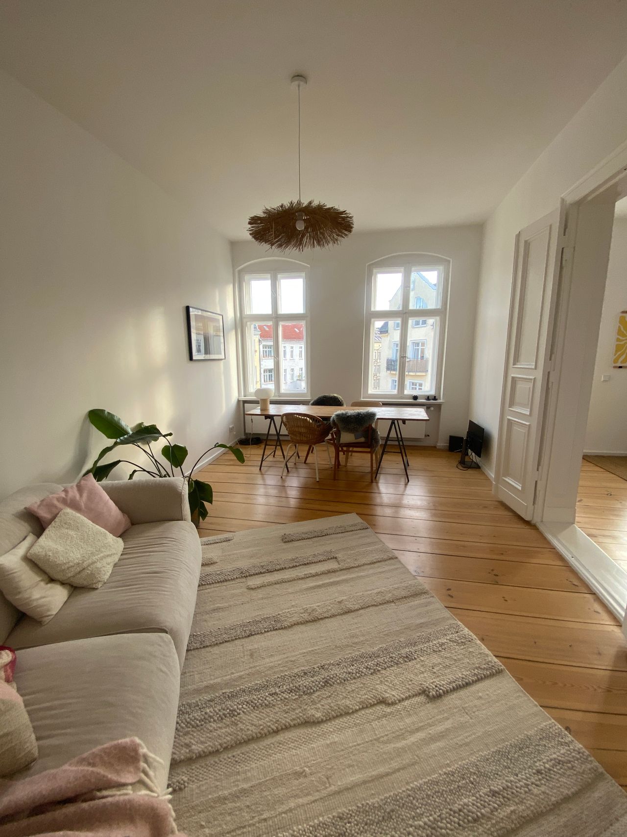 Lovely and sunny  flat in Friedrichshain