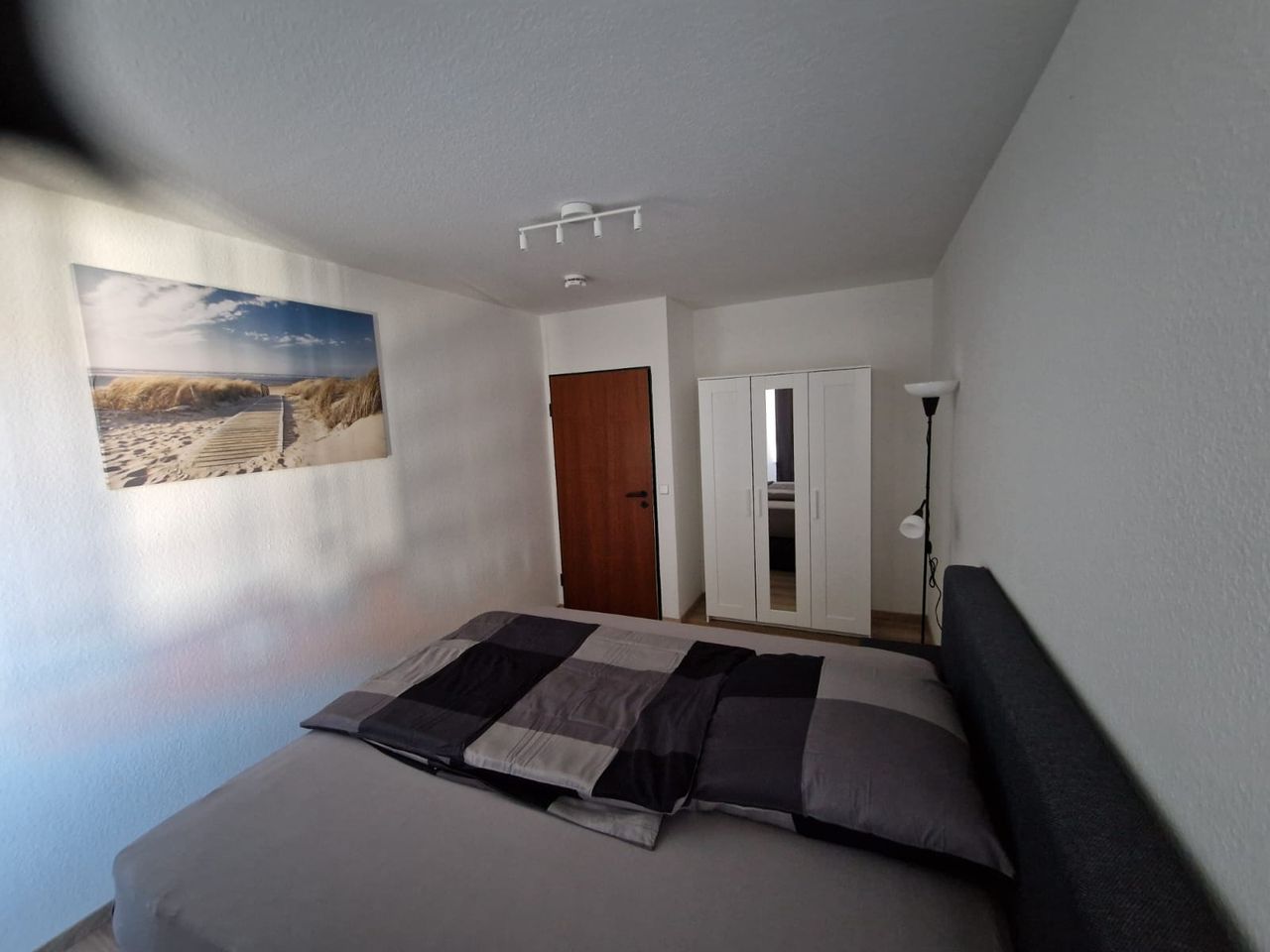 Nice & new suite 2 room flat with balcony and elevator in Magdeburg