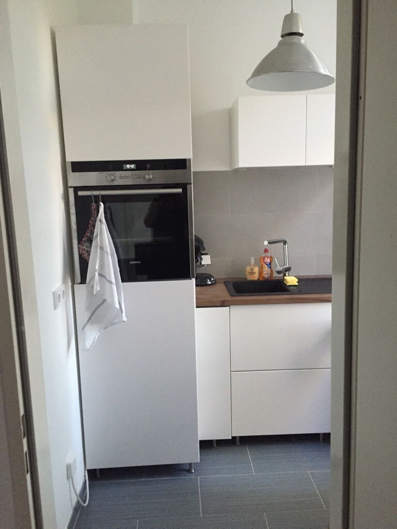 modern 1-room apartment in best location right at ''Oberbaumbrücke'' - ideal connection to public transports, Berlin