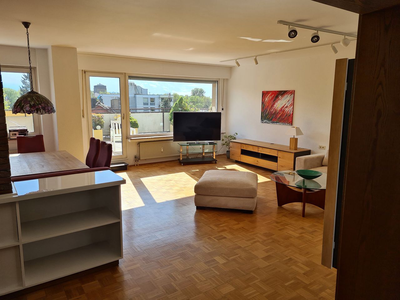 Beautiful penthouse flat furnished - south of Bochum, 40m² roof terrace, 500m to the university, W-Lan