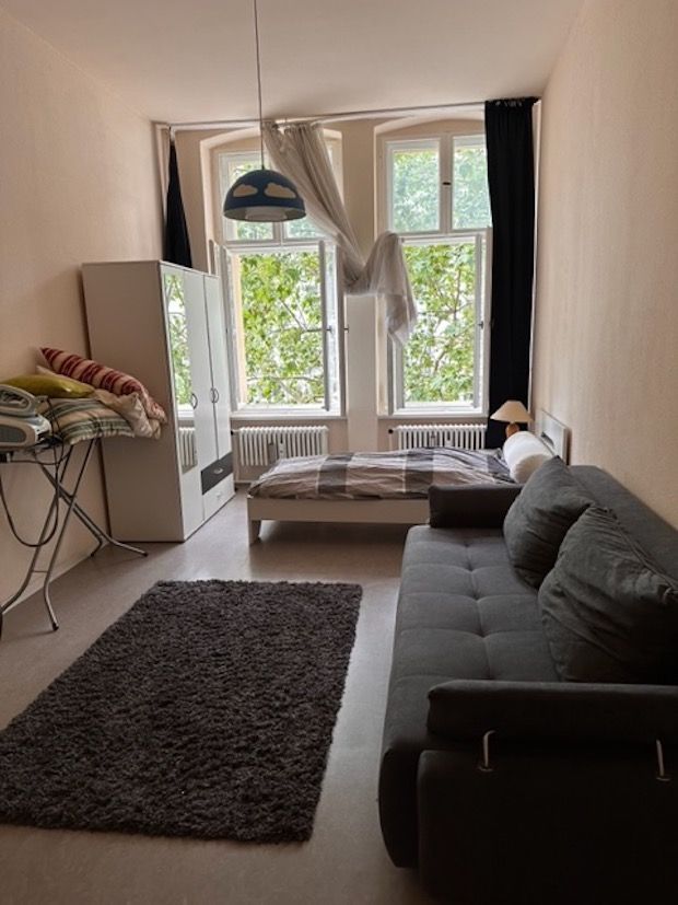 Comfortable "old style" suite in Schöneberg