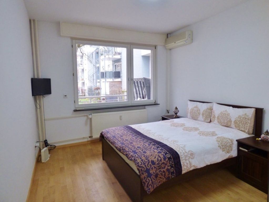Fully furnished 2 rooms apartment with balcony to south