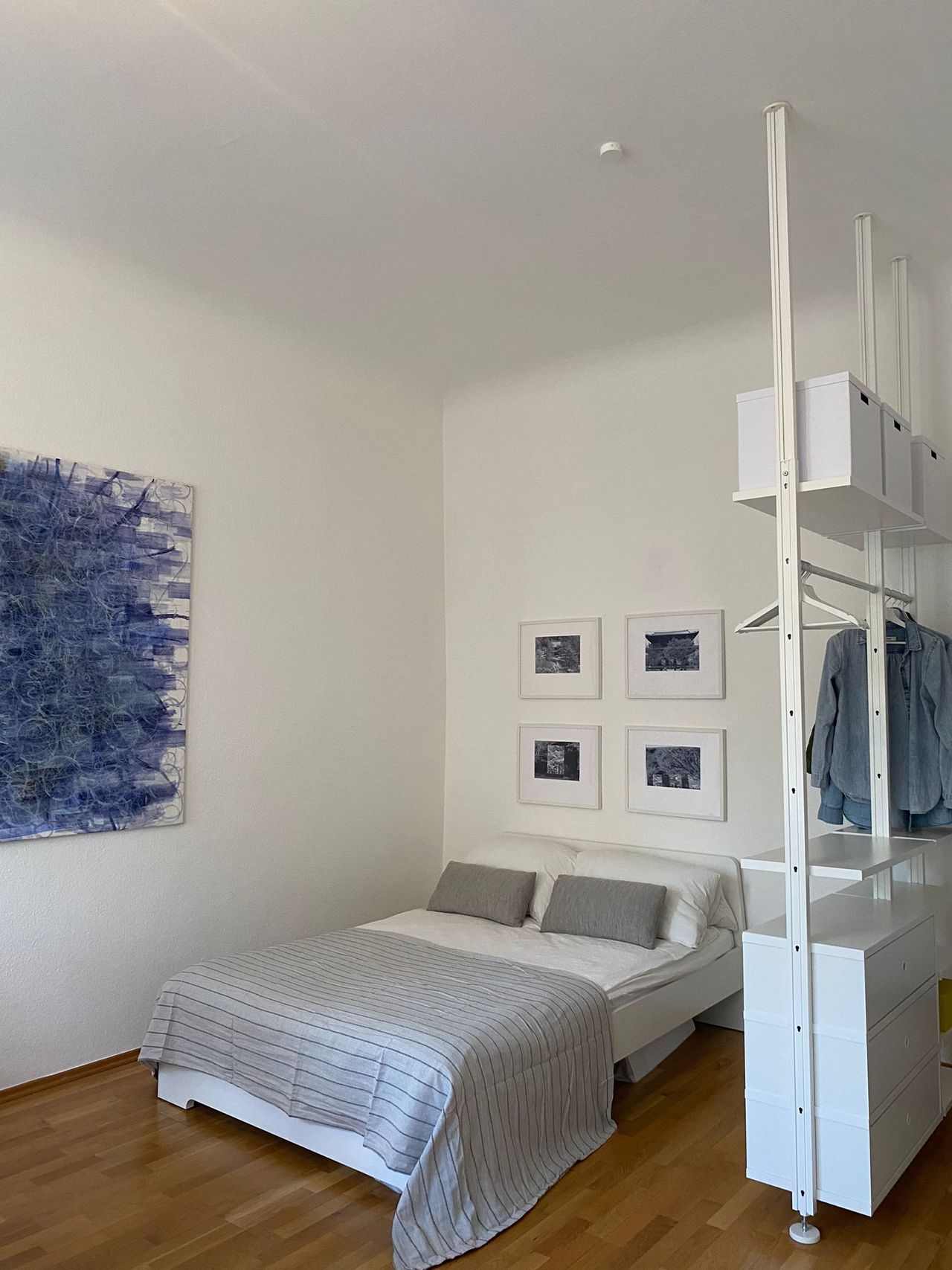 Sunny 1-bedroom apartment/studio with high ceilings and French balcony in Friedenau