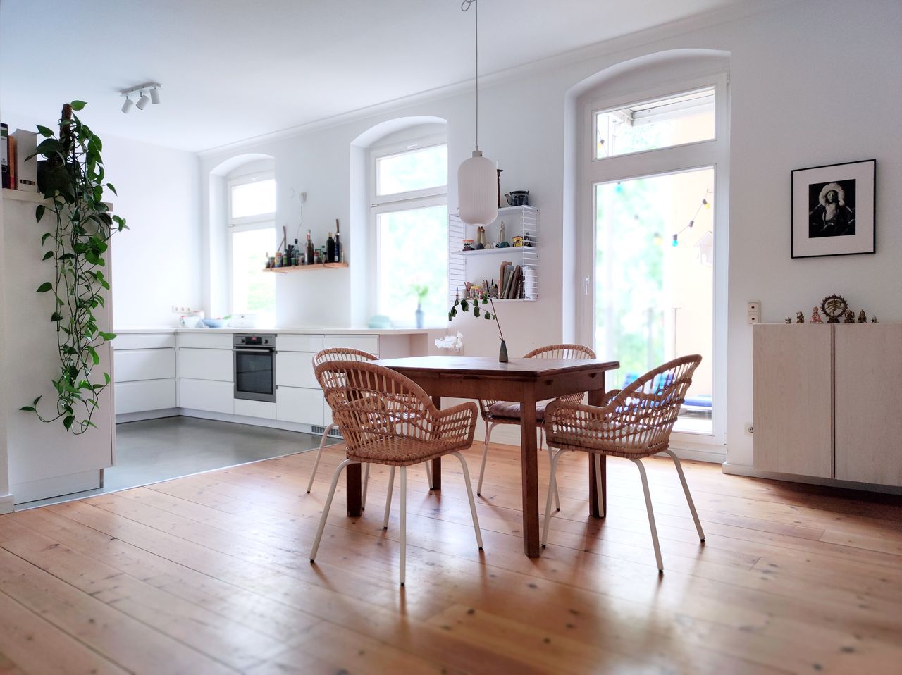 Great apartment in one of the most beautiful streets of Berlin near Mauerpark