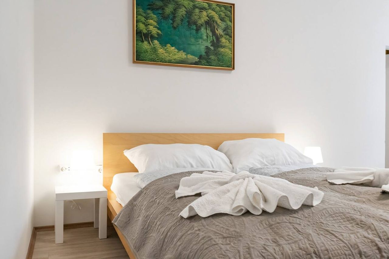Spacious & Pleasant 2BR Apt. near Milenium Tower