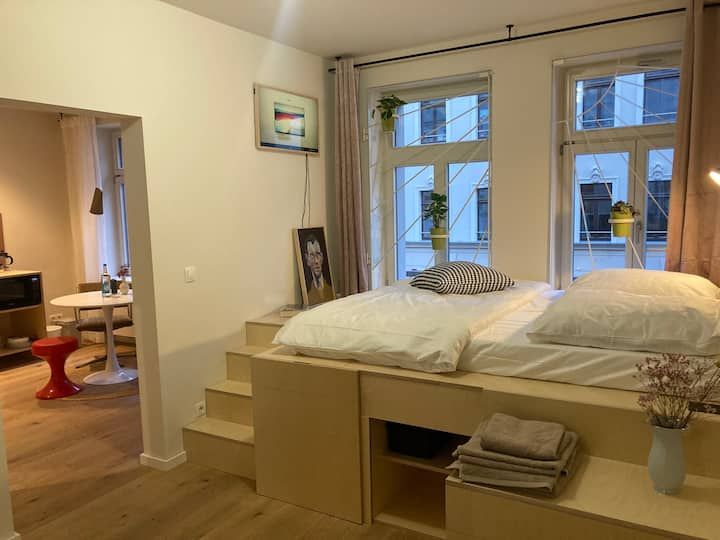 Cozy apartment near Karl-Heine-Strasse
