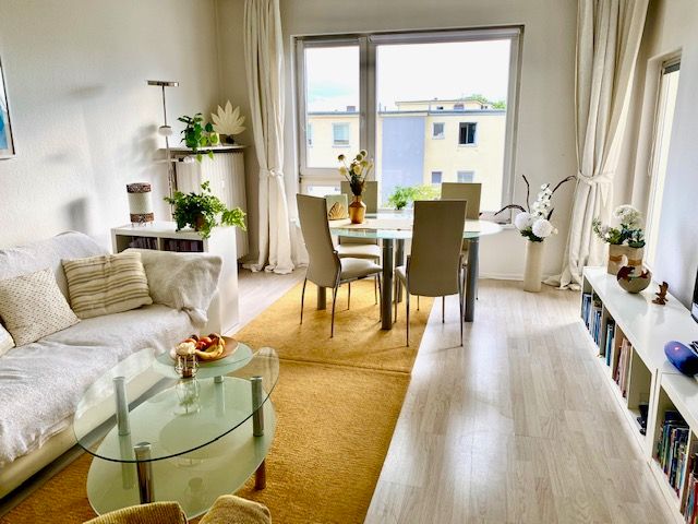 Bright and quiet 2.5 room flat, green and central location on the Tempelhof-Xberg-Schöneberg border