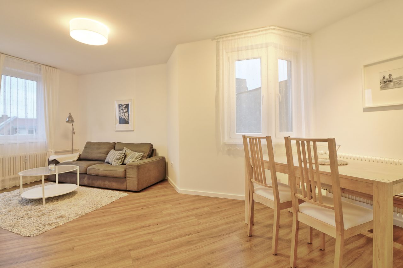 Furnished 3-room apartment on Stuttgarter Platz