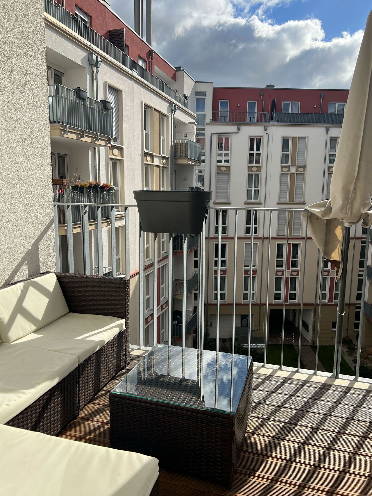 Moderne 3-Zimmer-Wohnung in Mitte / Modern 3-Room Apartment in Mitte