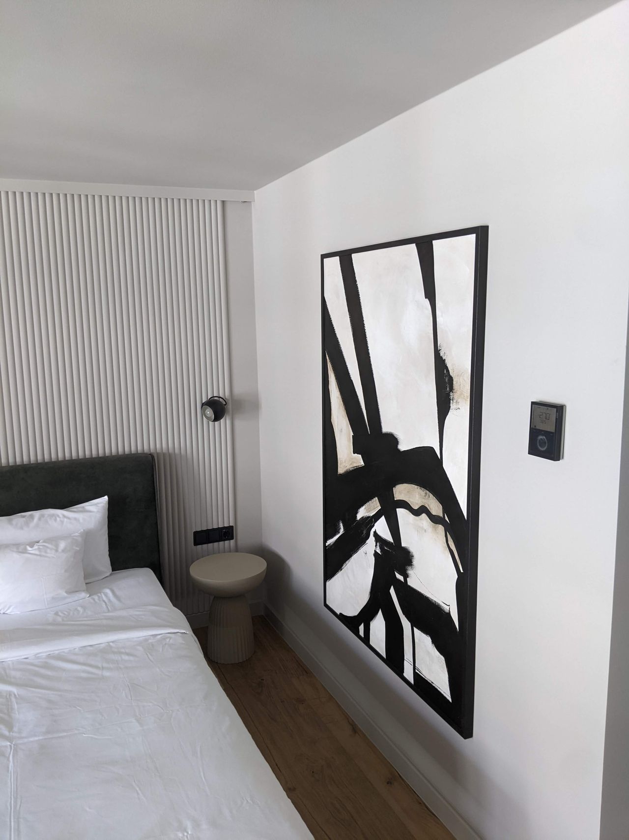 Stylish Conlon House Studio Apartment | Prime Location Munich | Fully Equipped Kitchen & Amenities