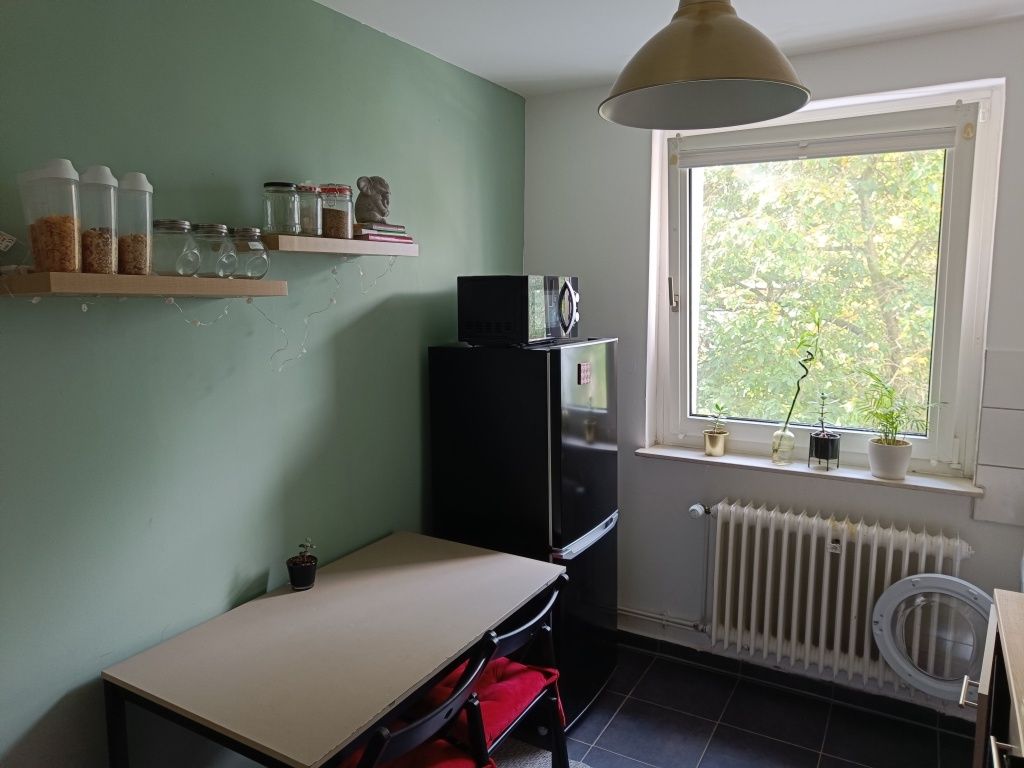 Bright and lovingly furnished 2-room apartment with large balcony and fantastic view in Frankfurt-Dornbusch