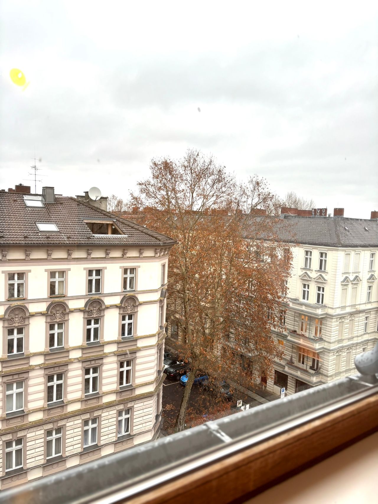 Exclusive Top-Floor Apartment for Temporary Rent – 110 m² with Large Terrace in Charlottenburg