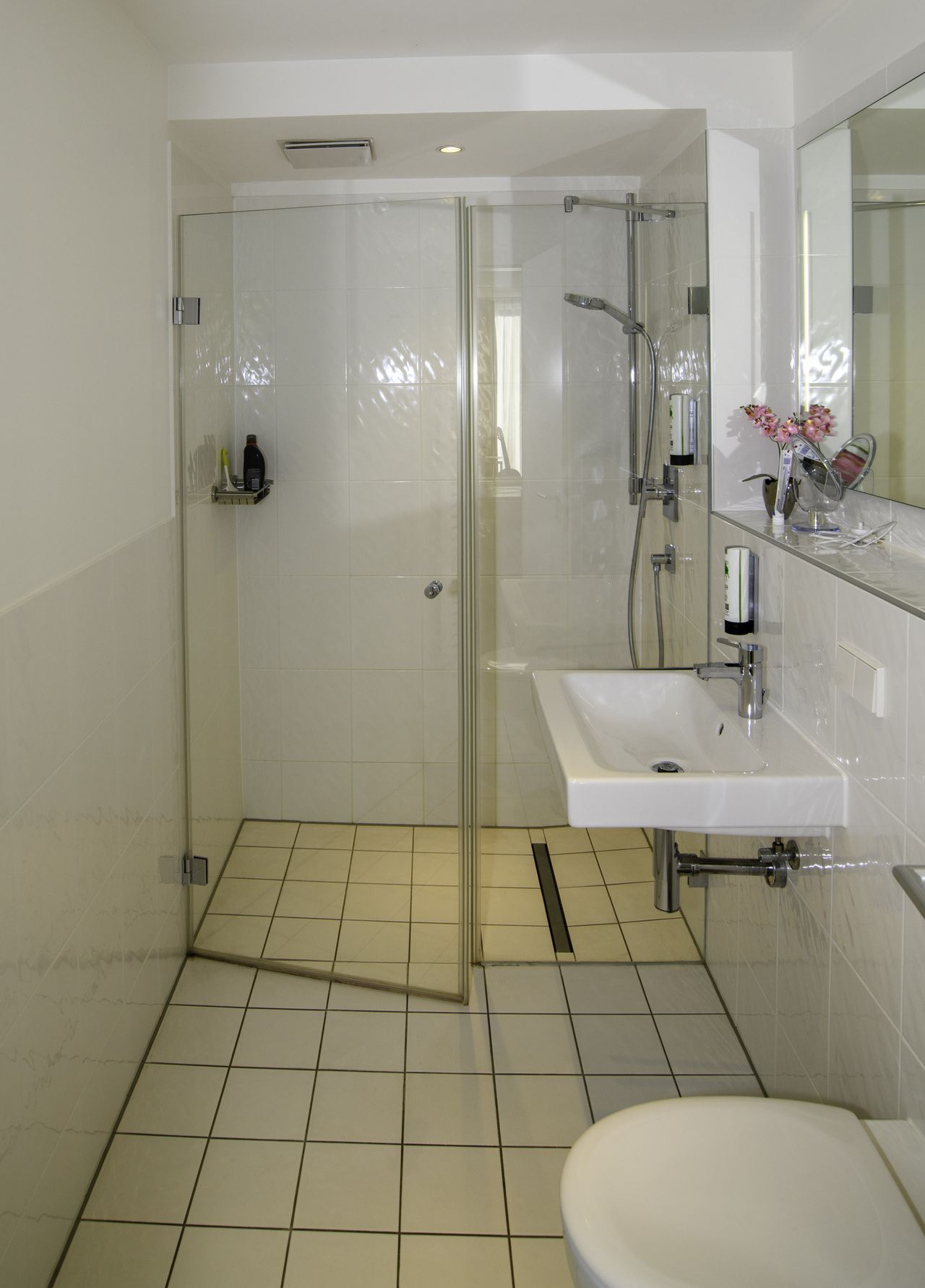 Cozy apartment with weekly cleaning service & fitness studio in the house, perfect location in Bogenhausen