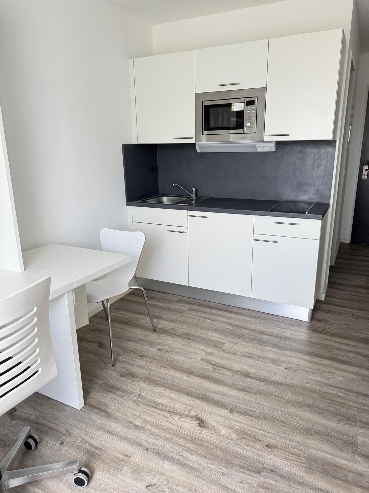 🌟 Modernes und möbliertes Zimmer in zentraler Lage in Düsseldorf-Düsseltal