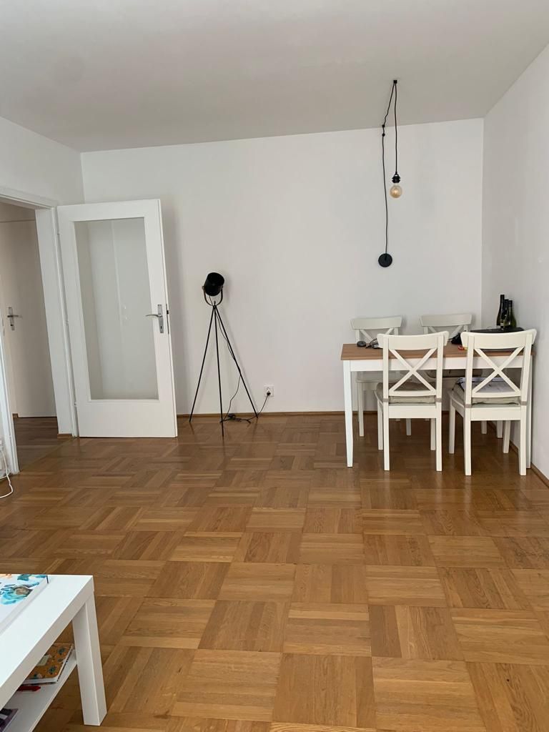 Location Location Location! 150m to the 1st district, middle of Vienna's diplomatic quarter! Fully furnished 2 bedroom apartment!