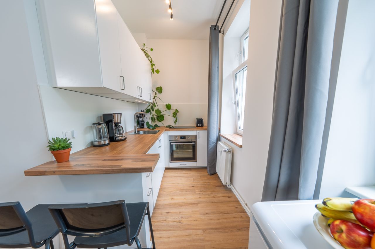 Modern Altbau Studio in Oberschöneweide – Freshly Renovated & Fully Furnished