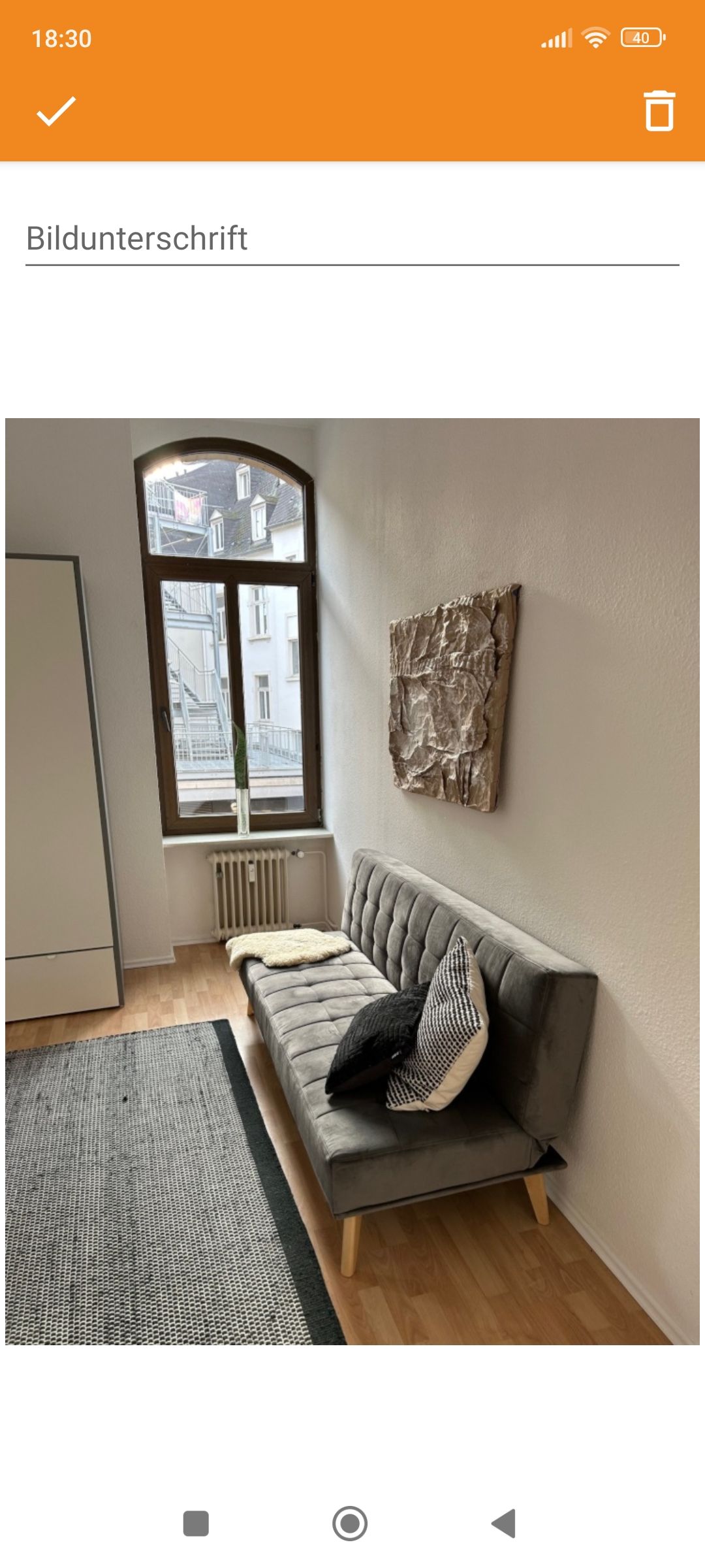 One noble room in a shared flat next to Trier railway station!