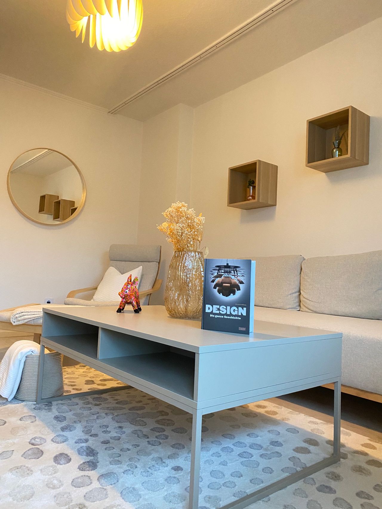 chic, clean, sophisticated apartment in Düsseldorf Pempelfort