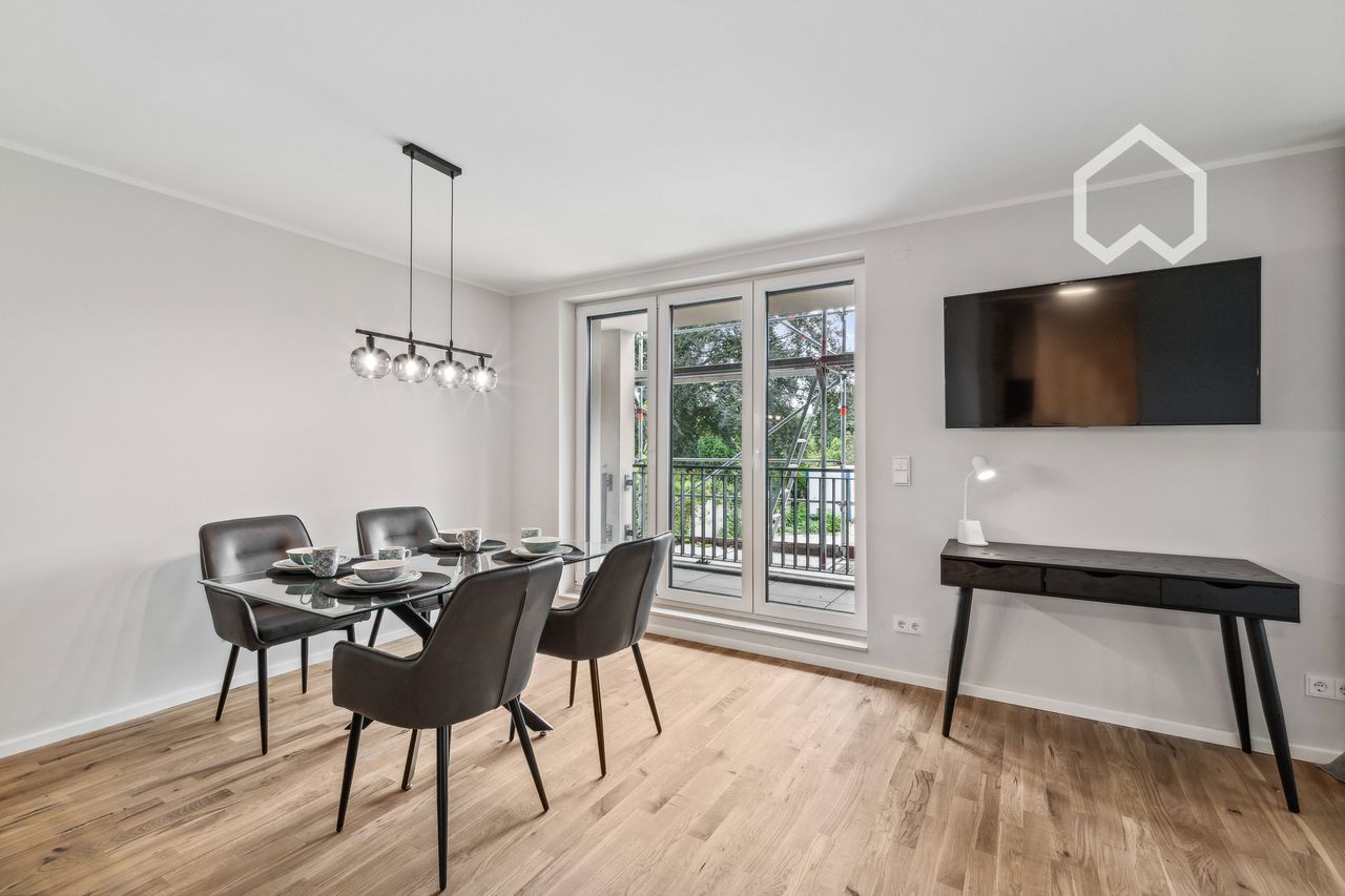 Luxurious New-Build 2-Room Apartment by the Park of Sanssouci Palace