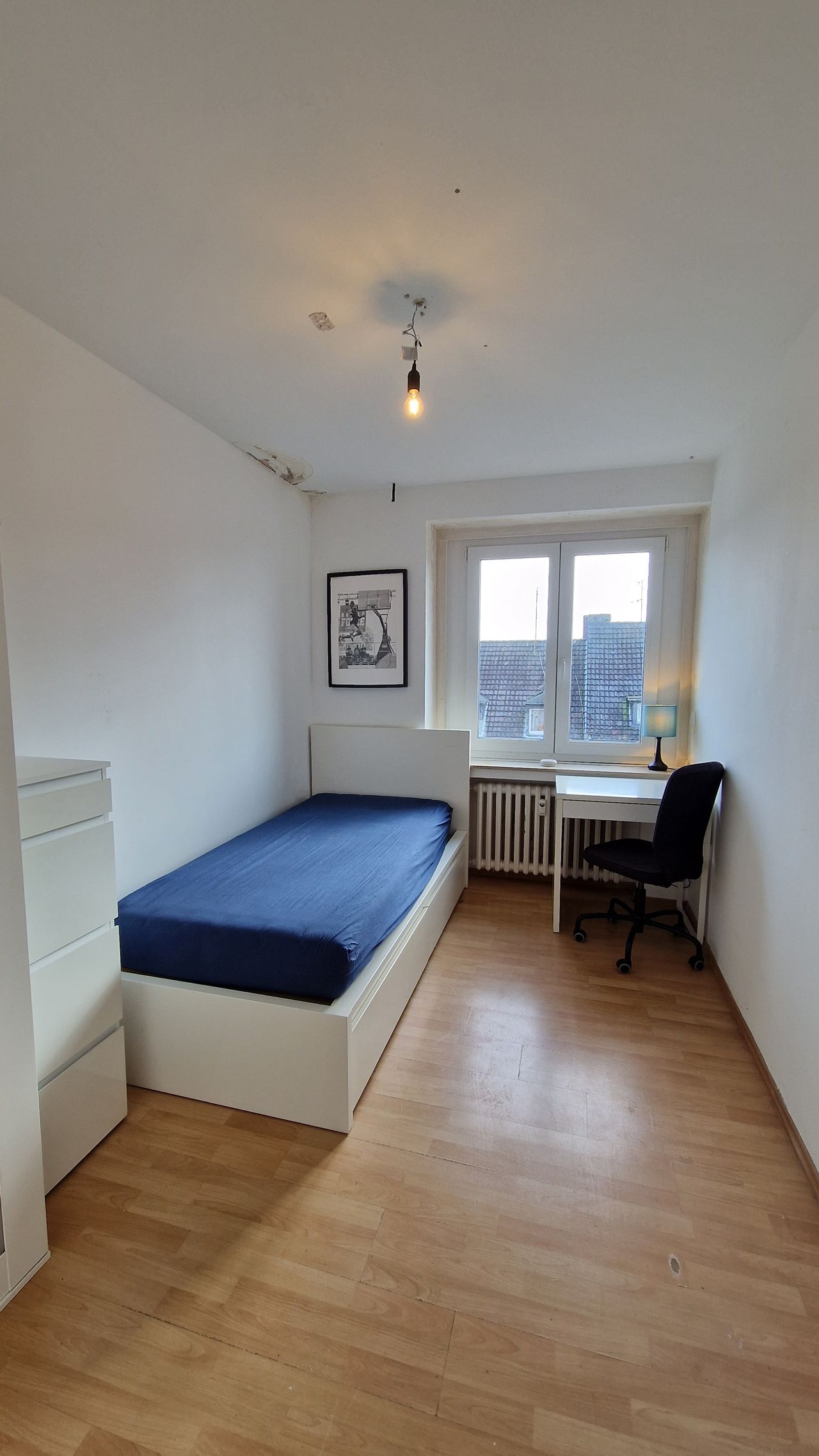 Wonderful Bright Room in a Shared Apartment, Düsseldorf Flehe