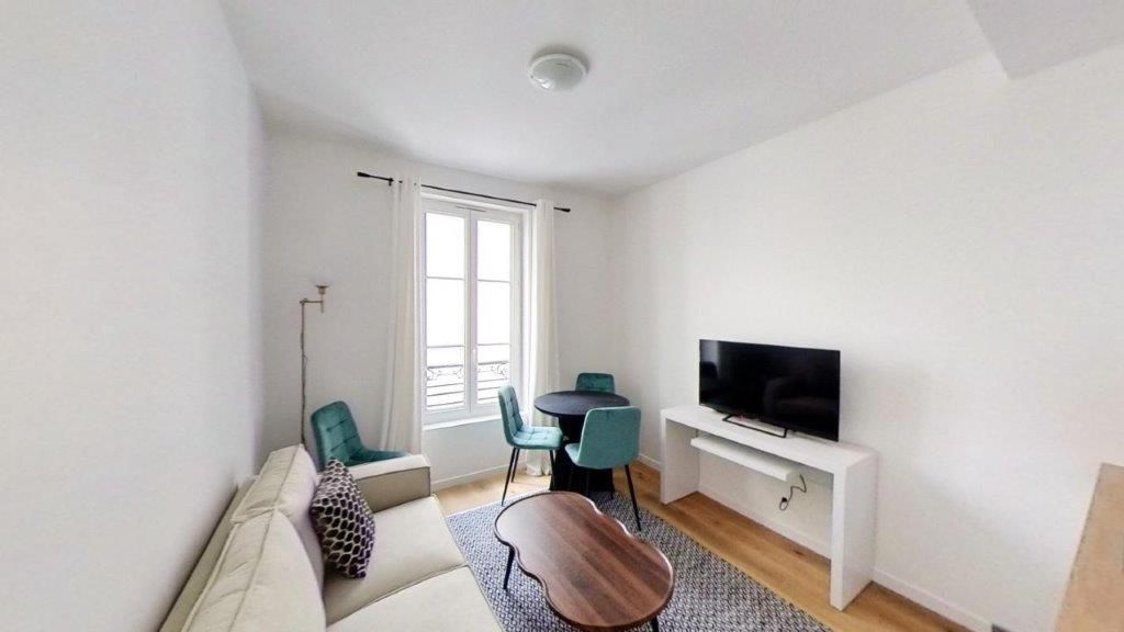 Charming suite near school