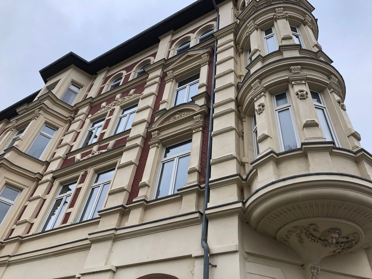 Bright and tasteful 3 bedroom apartment in the heart of Magdeburg