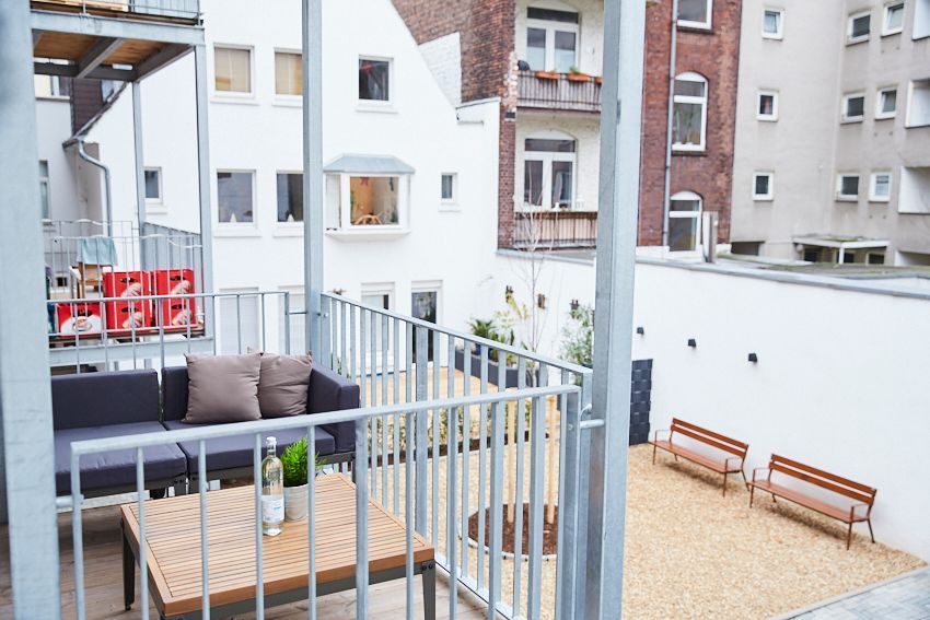 Wonderful Apartment - Hack yourself: Biohacking Apartment in organ factory around the corner from the Rhine