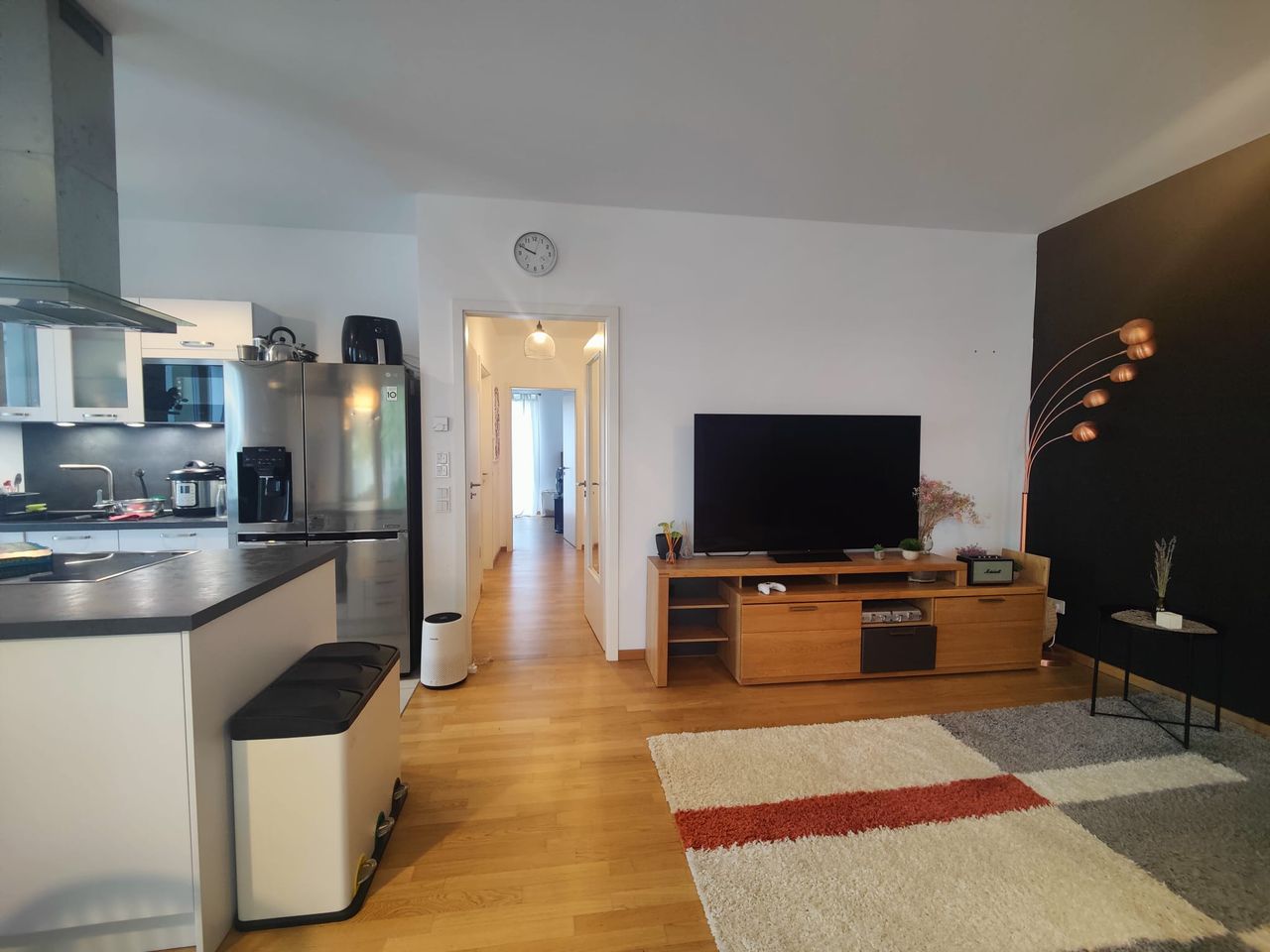 Short term rental (from Dec 2nd to Jan 27th), 8 min walk from central station