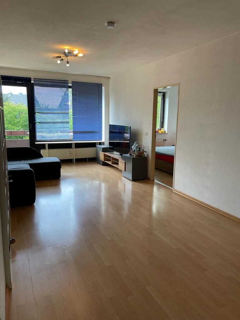 Nice building flat with modern fitted kitchen in Düsseldorf.
