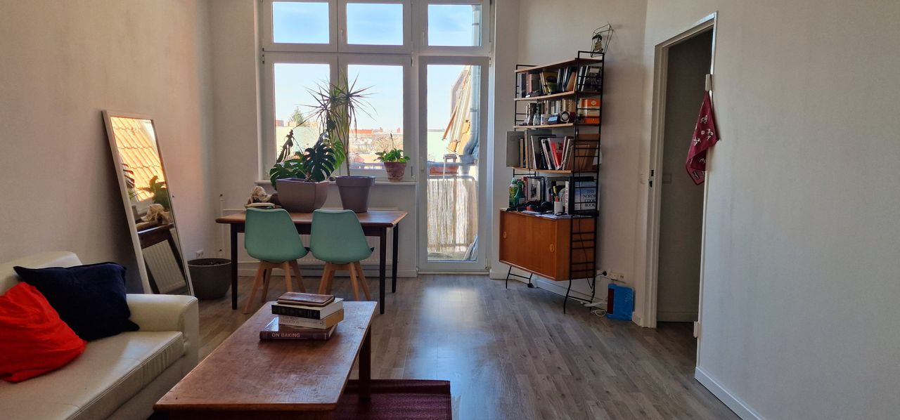 Cozy Apartment in Neukölln – Balcony & Great Features 🌿🏡