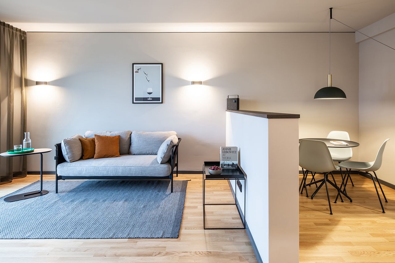 Modern Serviced Apartment right at the Airport
