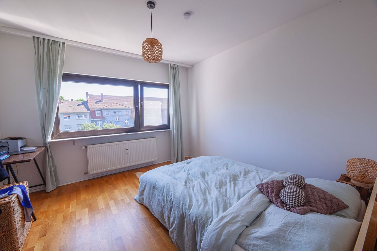 Renovated 2-room apartment furnished for rent