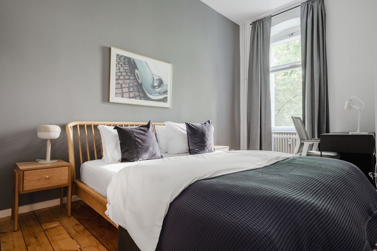 Luxe Kreuzberg 1BR, Move-In-Ready w/ Furniture