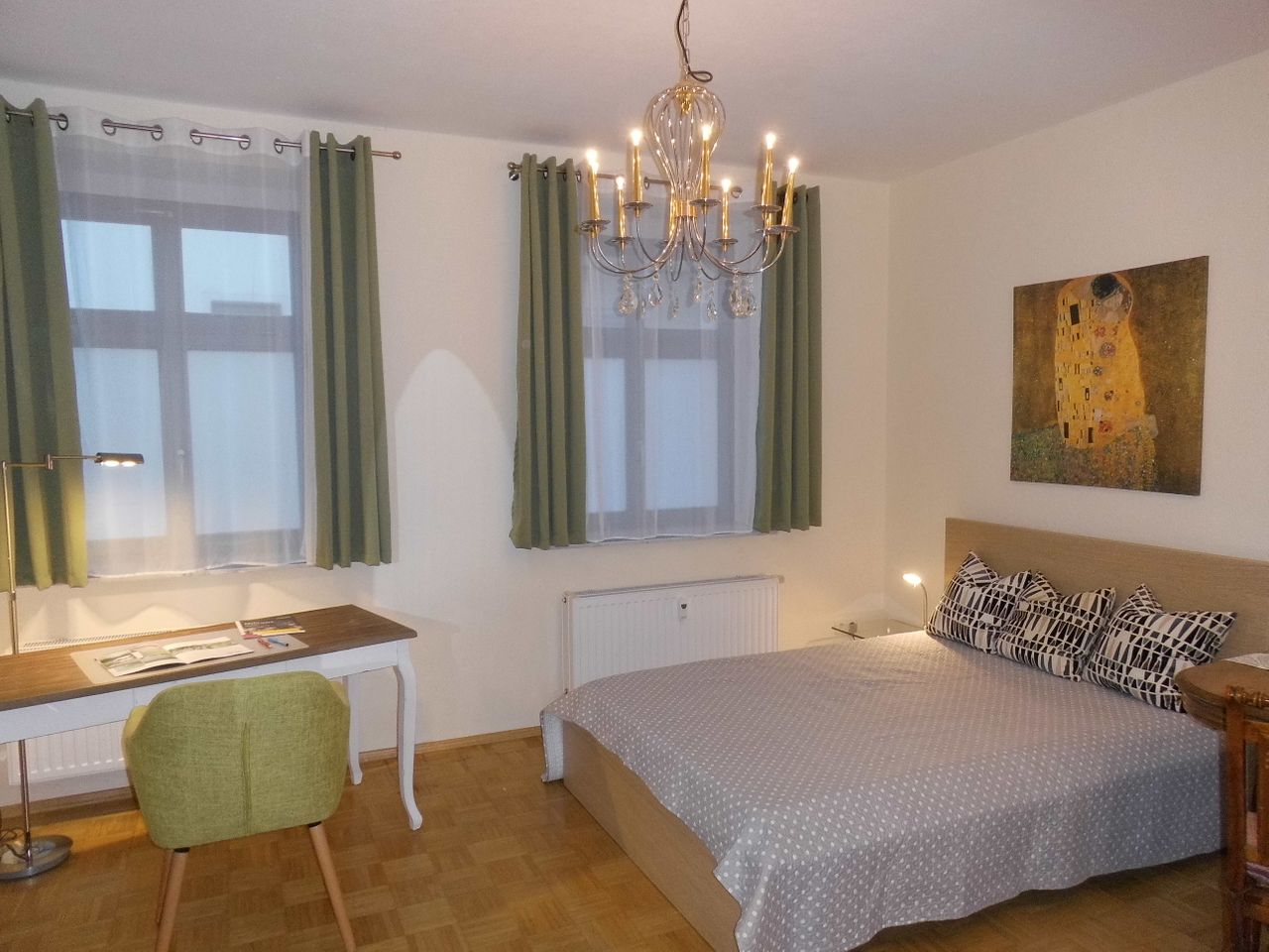 Top apartment in absolute prime location in the center of Leipzig: in 10 minutes walk through the Clara Park in the city center (WE03).