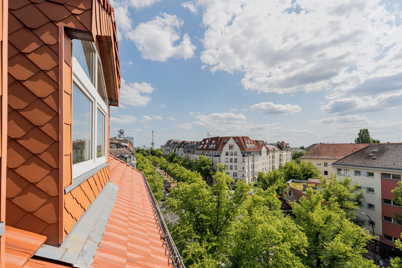 Penthouse maisonette with terrace in Charlottenburg-Westend