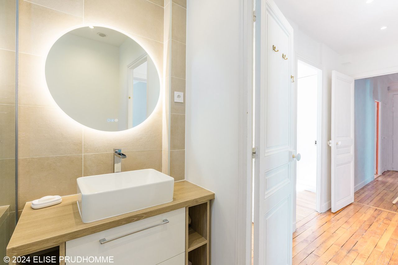 Charming furnished 3-bedroom flat in the heart of the latin quarter