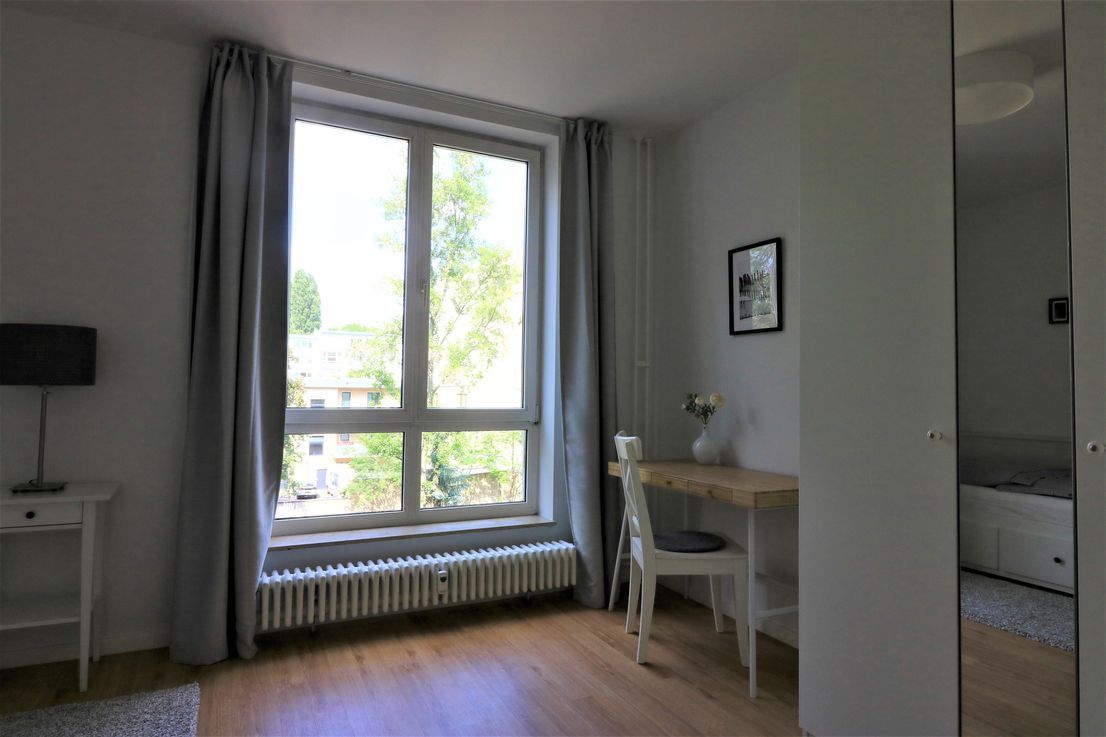 New, lovingly furnished home in the heart of the city for up to 4 people
