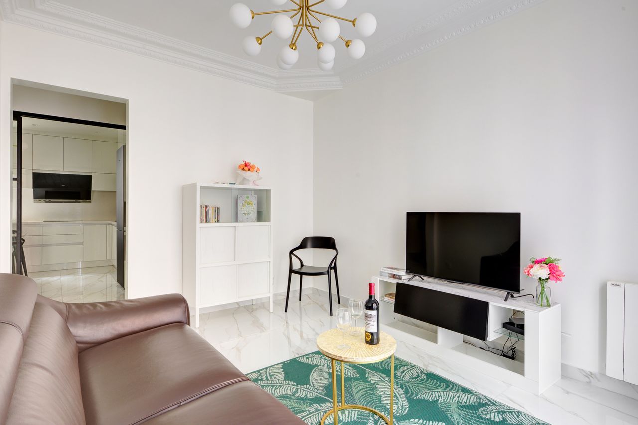 Parisian Elegance – Luxury in Daumesnil