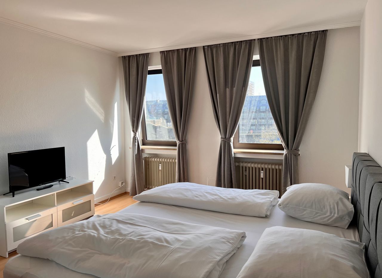 Great Views! Fully furnished 3-rooms apartment in the middle of the Old Town at Heumarkt