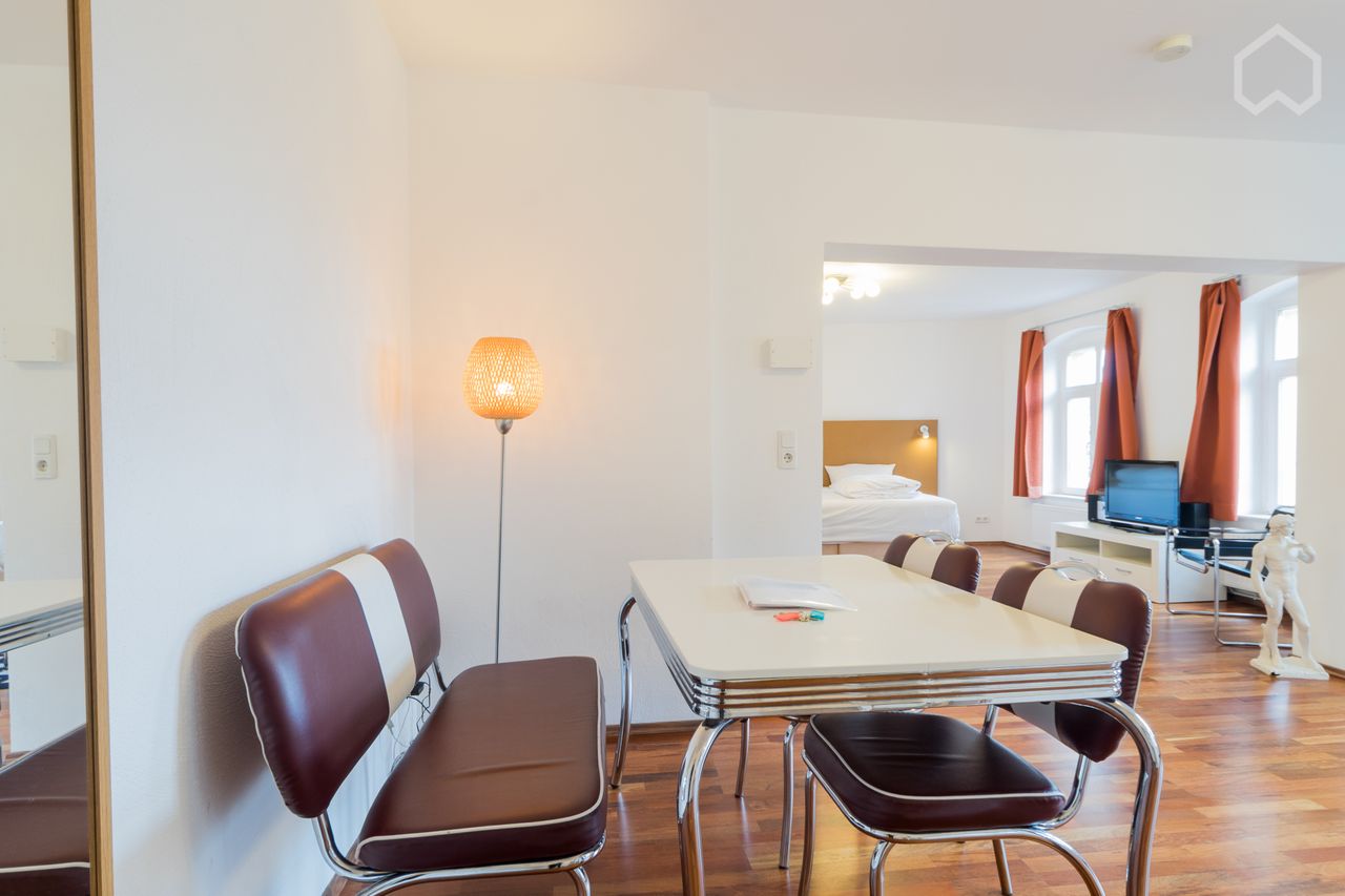 Amazing suite located in Mitte *cleaning included*