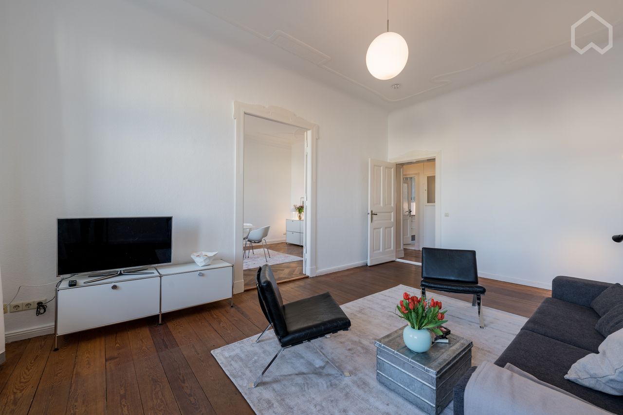 Charming, very bright, historic apartment in Tiergarten/Moabit, Berlin