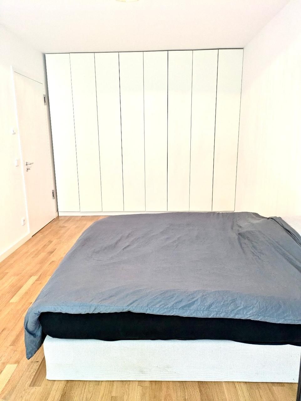 Quiet one-bedroom with large balcony for rent in Mitte