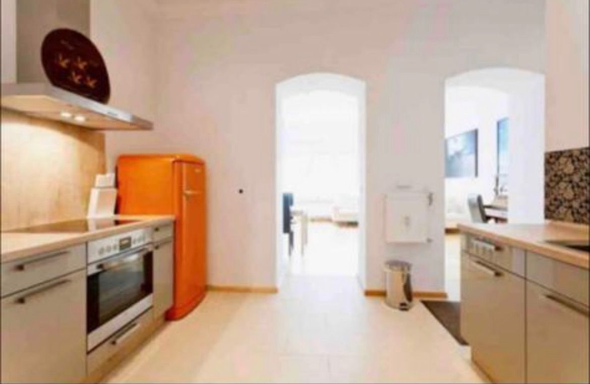New 80 qm Apartment in zentral > Friedrichshain<