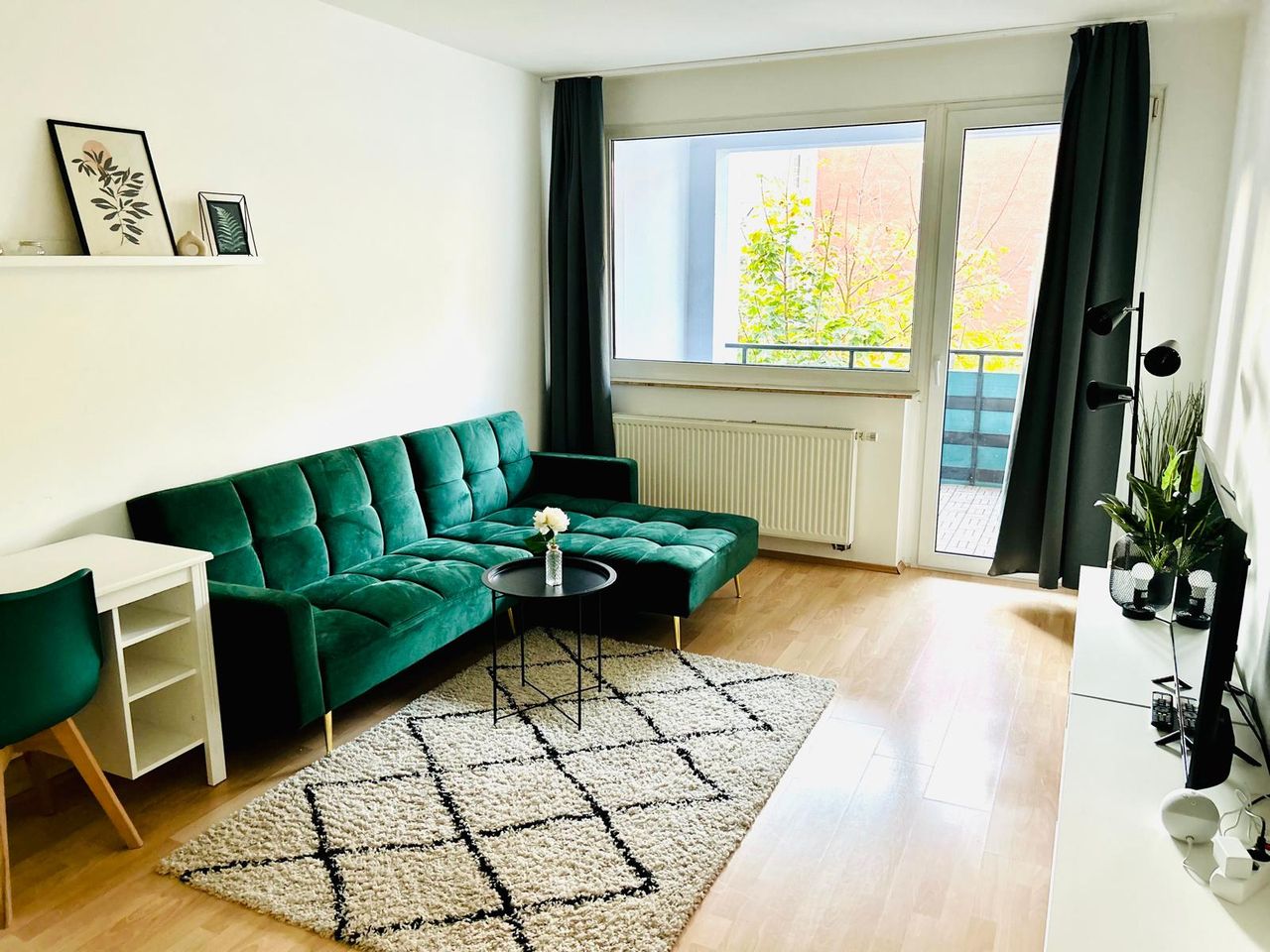 New, pretty suite (Düsseldorf)