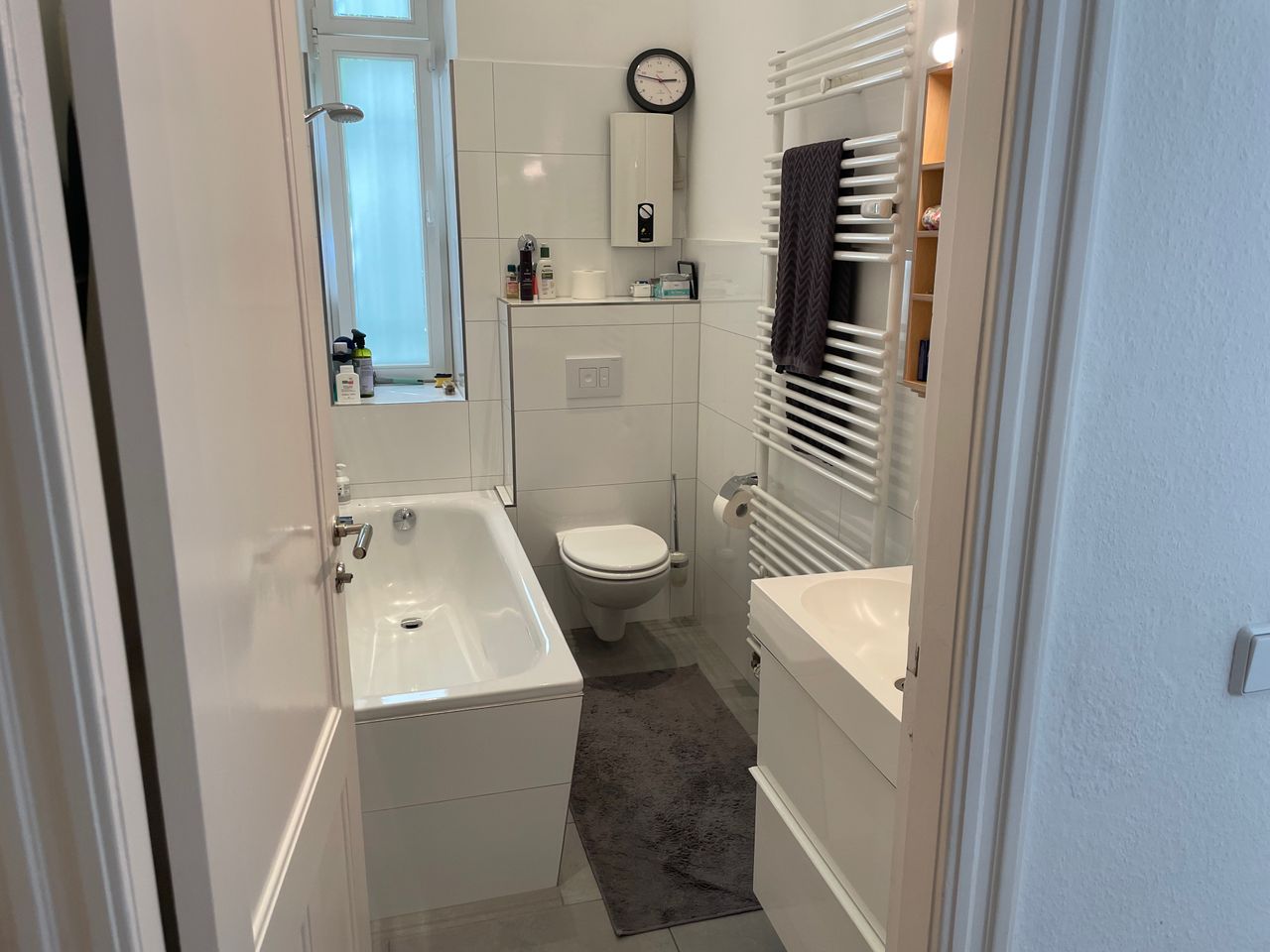 Spacious, bright and cozy apartment in Berlins most beautiful district