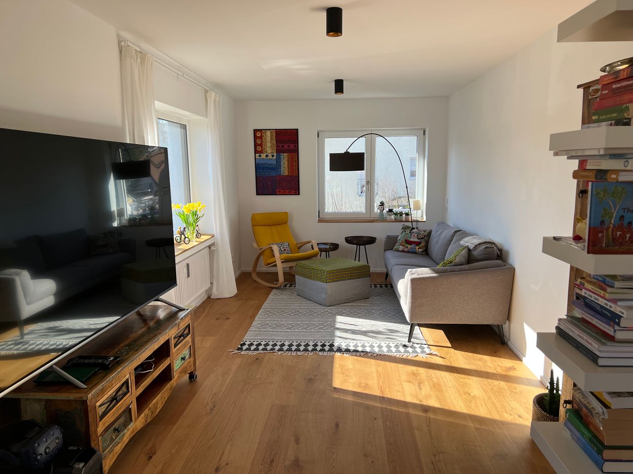 Light-flooded new apartment with balcony