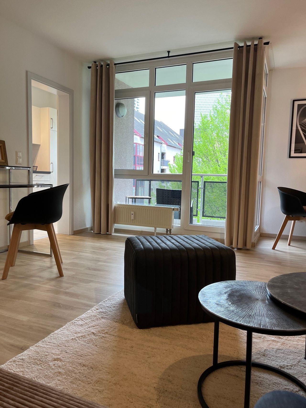 Premium Apartment im Boutique-Stil mit Balkon in zentraler Lage (Frankfurt am Main)