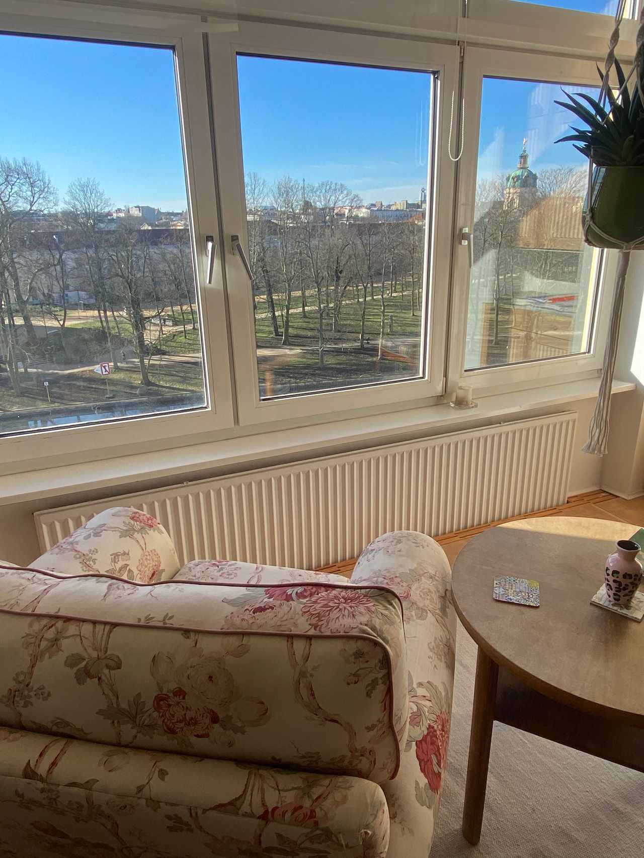 Sunny apartment in front of castle Charlottenburg fully furnished